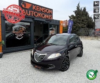 Lancia Ypsilon IV Świeżo po wymianie oleju, Klimatyzacja, Czujniki parkowania tył