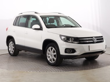 Volkswagen Tiguan , Klima, Parktronic, Podgrzewane siedzienia-1