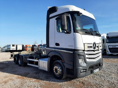 Mercedes-Benz Actros-1