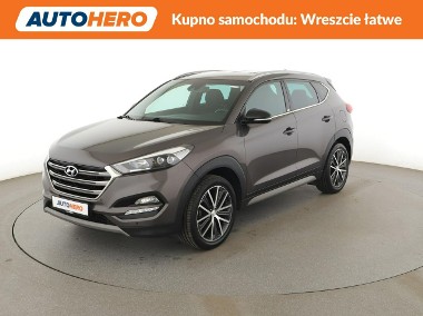 Hyundai Tucson III navi klima auto grzane fotele kamera i czujniki oarkowania hak-1