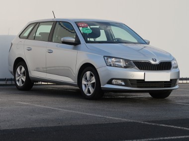 Skoda Fabia III , Salon Polska, Serwis ASO, GAZ, VAT 23%, Klima, Parktronic,-1