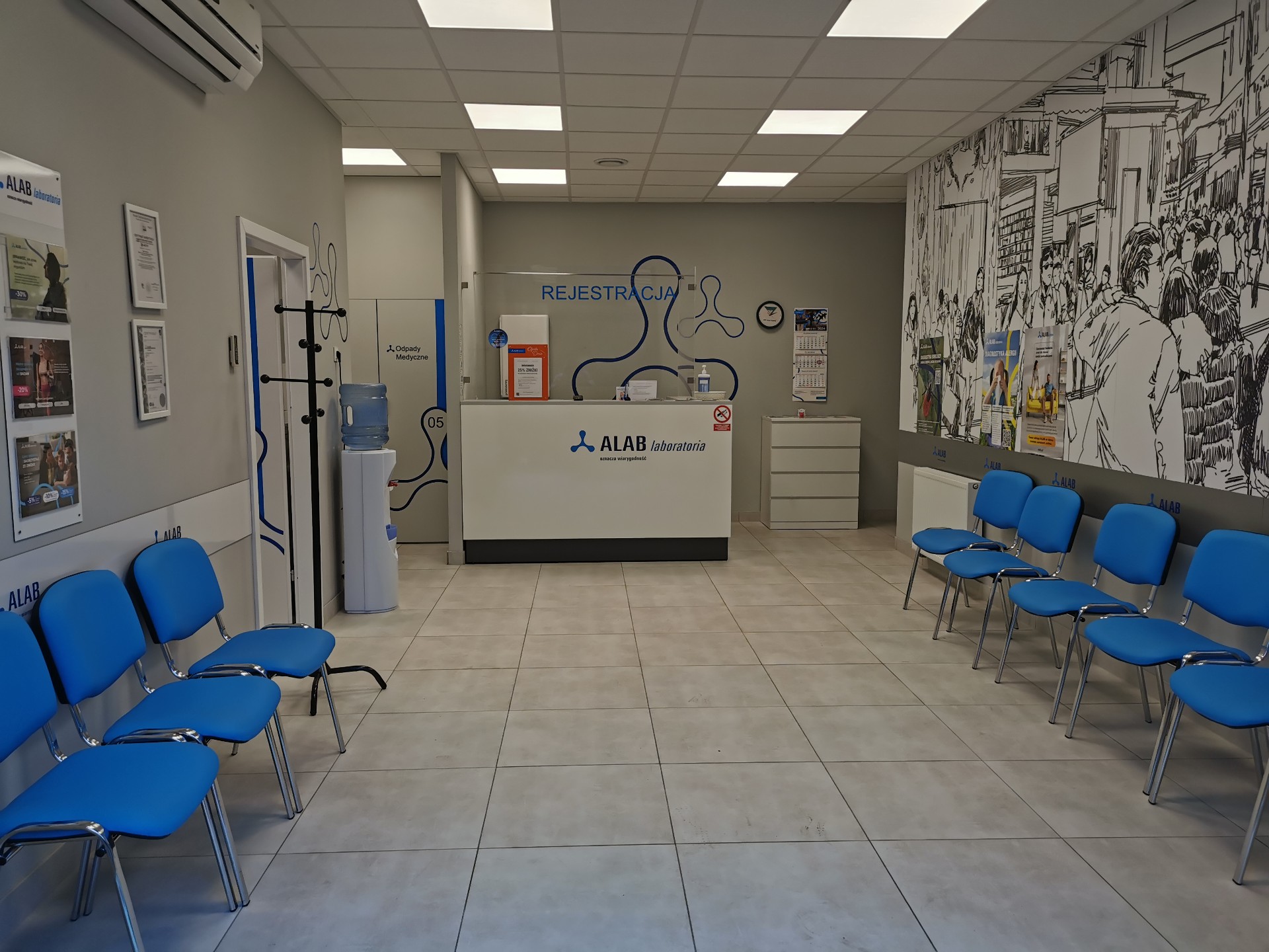 DO WYNAJĘCIA LOKAL HANDLOWO USŁUGOWY O POWIERZCHNI 66 m² . POLECAMY BRANŻY MEDYCZNEJ LUB KOSMETYCZNEJ - Widok 2