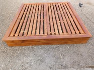 Piaskownica drewniana duża 200 x 200 cm 2x2 m grube deski składne siedzenia