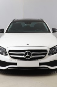 Mercedes-Benz Klasa E W213 , Automat, Skóra, Navi, Klimatronic, Tempomat, Parktronic,-2