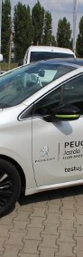 Peugeot 208-3