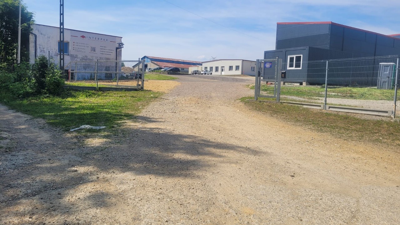 SPYTKOWICE KOŁO ZATORA HALA 650M2 - Więcej