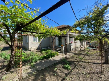 Częściowo wyremontowany dom w Izvorovo, 10 km od General Toshevo-1