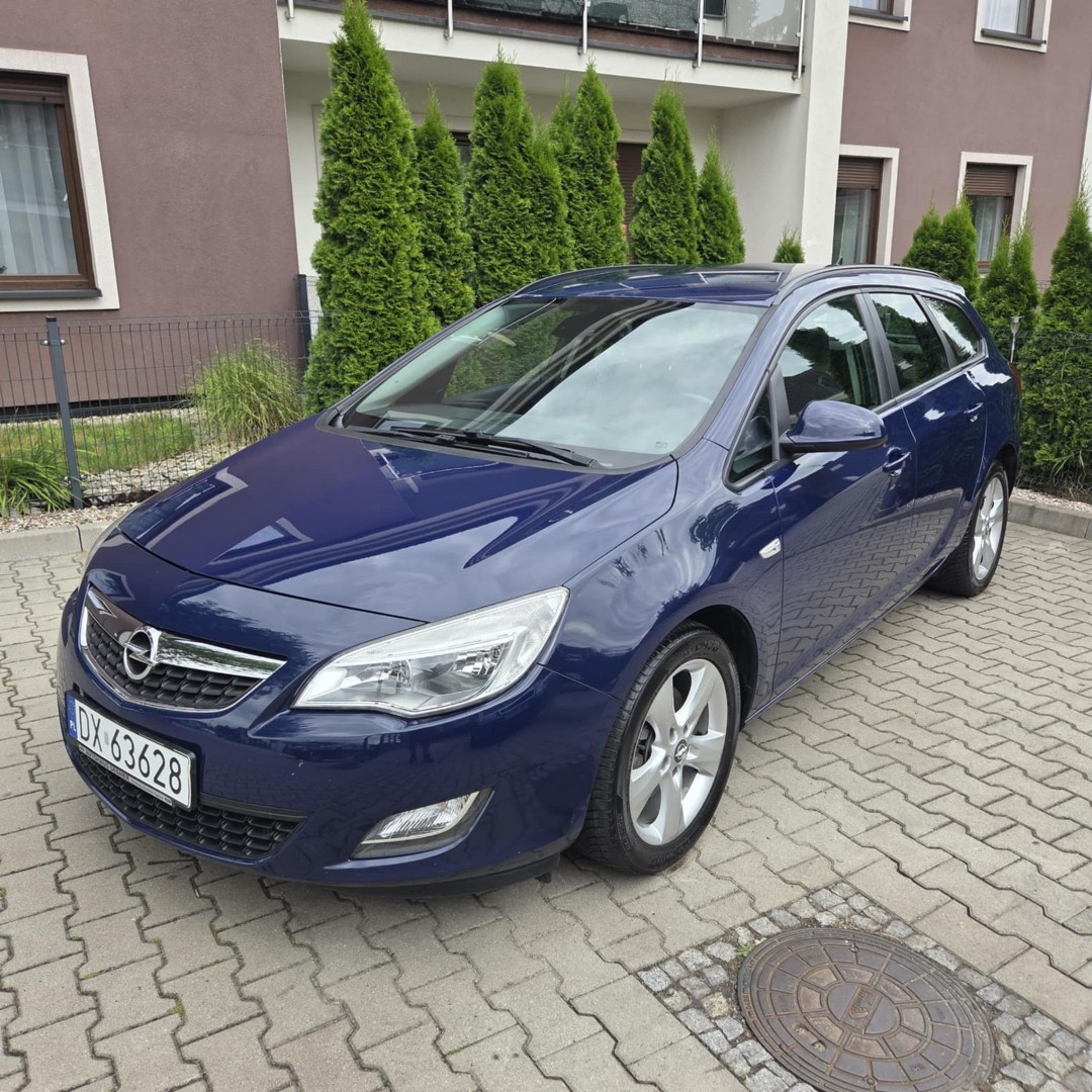 Opel Astra J Nowa cena!!! klima, 6 biegów!