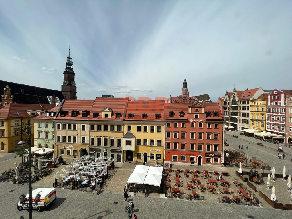 Lokal na wynajem w samym rynku - Widok 3