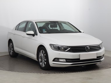 Volkswagen Passat B8 , Salon Polska, Serwis ASO, Klimatronic, Tempomat, Parktronic-1