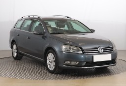 Volkswagen Passat B7 , Automat, Navi, Klimatronic, Tempomat, Parktronic