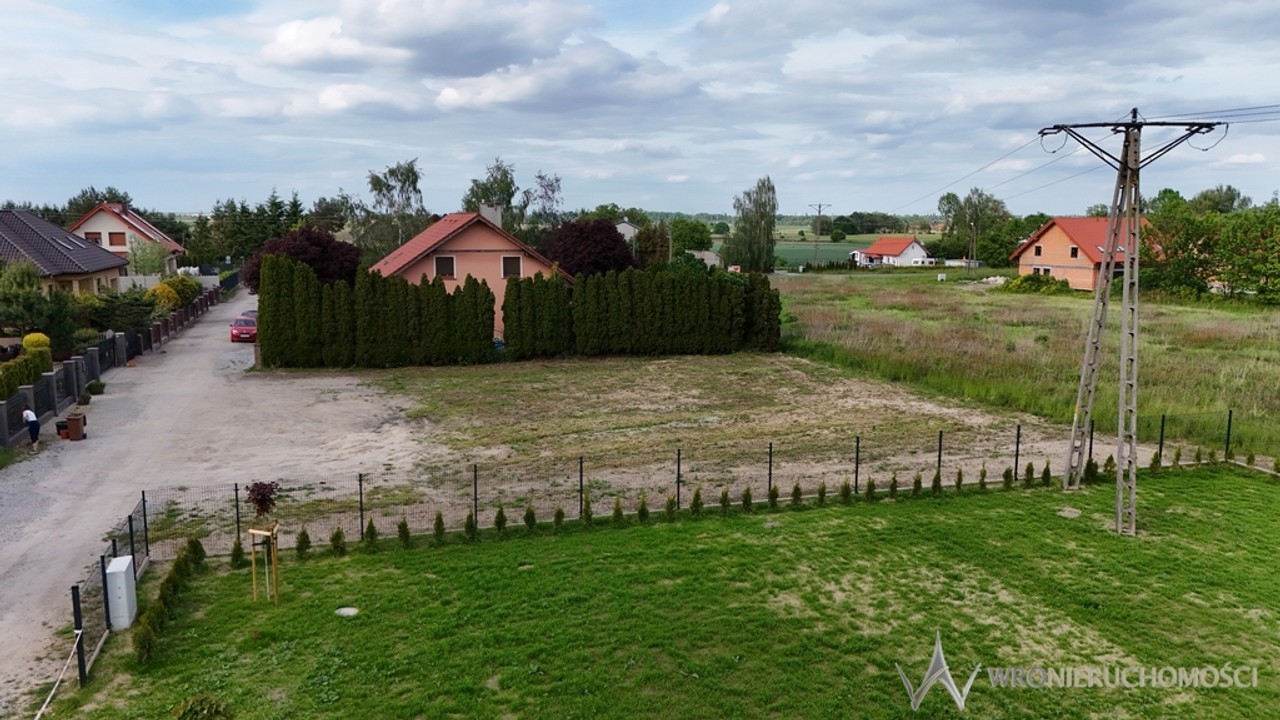 Słoneczna działka budowlana * 900 m² * media - Widok 5