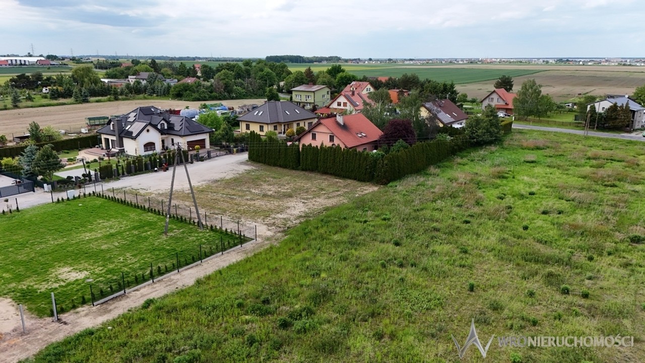 Słoneczna działka budowlana * 900 m² * media - Widok 6