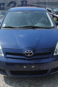 Toyota Corolla Verso III .-2