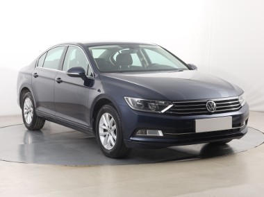 Volkswagen Passat B8 , Salon Polska, Klimatronic, Tempomat, Parktronic-1