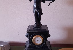 Zegar z figurką amorka, stołowo-kominkowy
