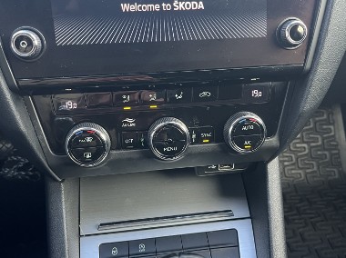 SALON / PEŁNY SERWIS -LEDY/CarPlay-1