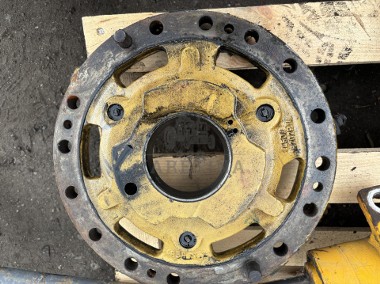 JCB 4CX - tłok hamulca obudowa 450/18202-1