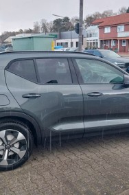 Volvo XC40 B3 Ultra Dark 2.0 B3 Ultra Dark (177KM) Podgrzewana szyba przednia-2