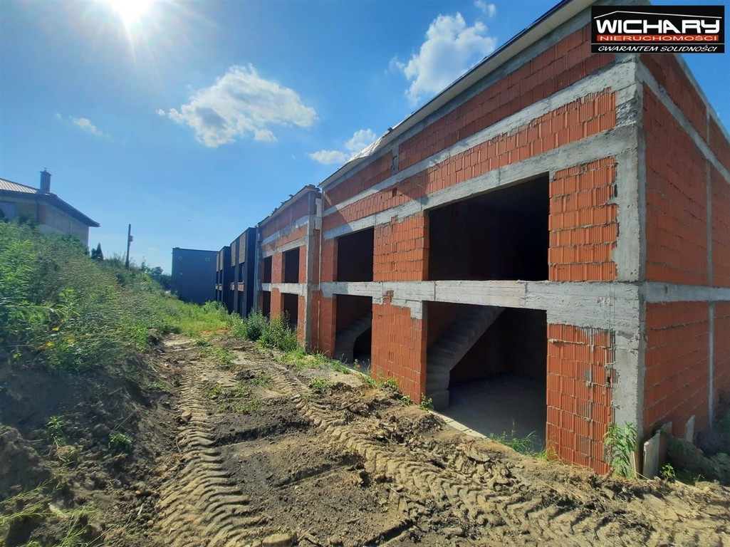 OGRÓD I MIEJSCE POSTOJOWE W CENIE ! - Widok 5