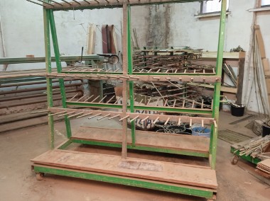 Wózek produkcyjny do elementów pionowych drewnianych-1
