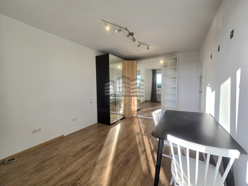 BŁONIE, M-4, blok IVp, balkon, nowa instalacja el. - Widok 3
