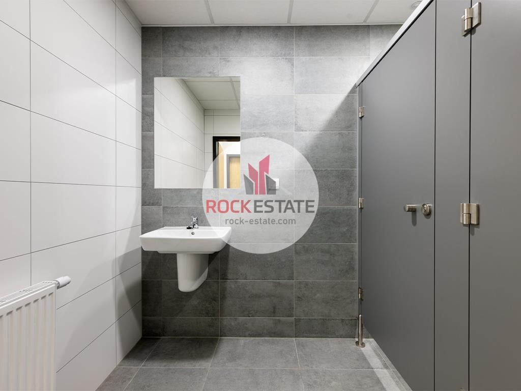 Luboń - magazyn 5688 m² na wynajem bez koszt. eksp - More