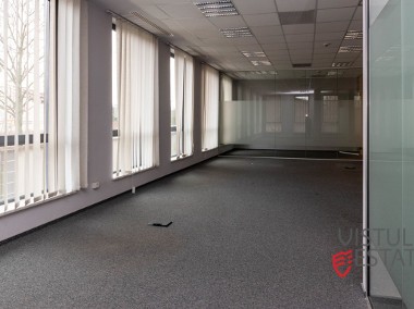 Lokal biurowy w centrum miasta 136,10 m2-1