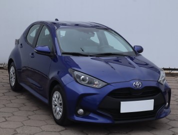 Toyota Yaris IV , Salon Polska, Serwis ASO, Klima, Tempomat