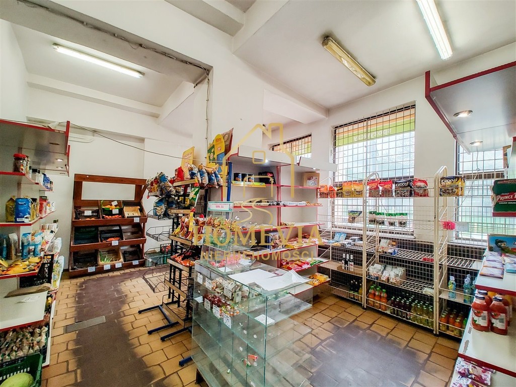 Lokal 106,53 m² na osiedlu z dużymi witrynami – pohled 3