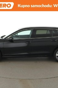 Volkswagen Passat B8 mHEV automat full LED virtual cocpit el. sterowanie i grzane fotele-2