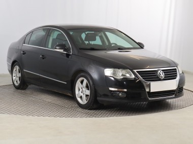 Volkswagen Passat B6 , Klimatronic, Tempomat, Parktronic, Podgrzewane siedzienia,-1