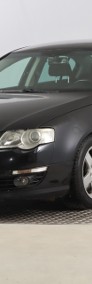 Volkswagen Passat B6 , Klimatronic, Tempomat, Parktronic, Podgrzewane siedzienia,-3