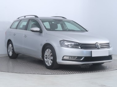 Volkswagen Passat B7 , Salon Polska, Klimatronic, Tempomat, Parktronic-1