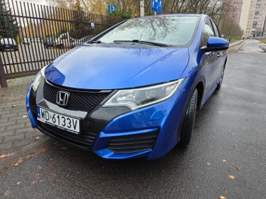 Sprzedam bezpośrednio Hondę Civic z 2016 roku, pierwsza rej. 2017-1