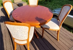 Stół rozkladany z 4 krzesłami