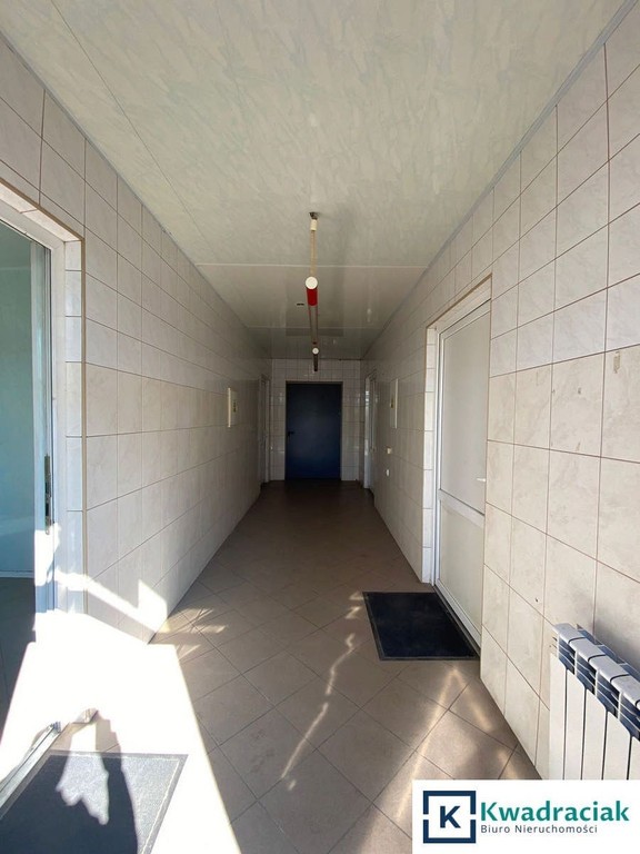 Lokal użytkowy 180 m² w Jaśle, biura + hala 80 m² – pohled 3