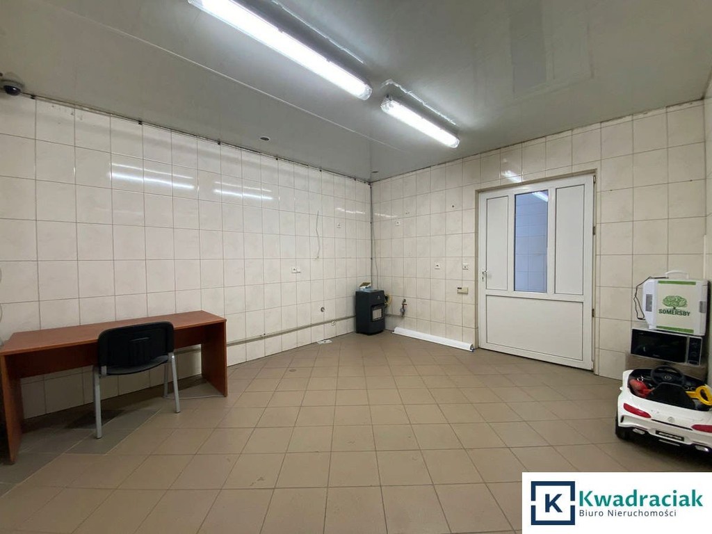Lokal użytkowy 180 m² w Jaśle, biura + hala 80 m² – pohled 4