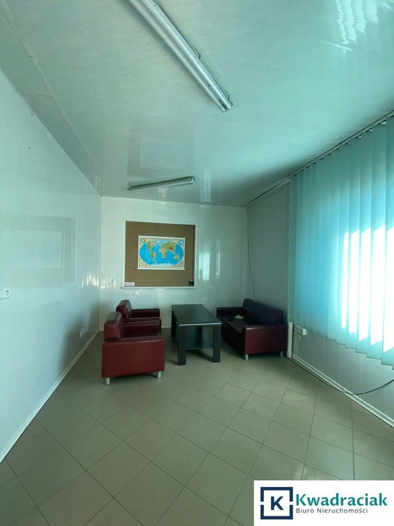 Lokal użytkowy 180 m² w Jaśle, biura + hala 80 m² – další