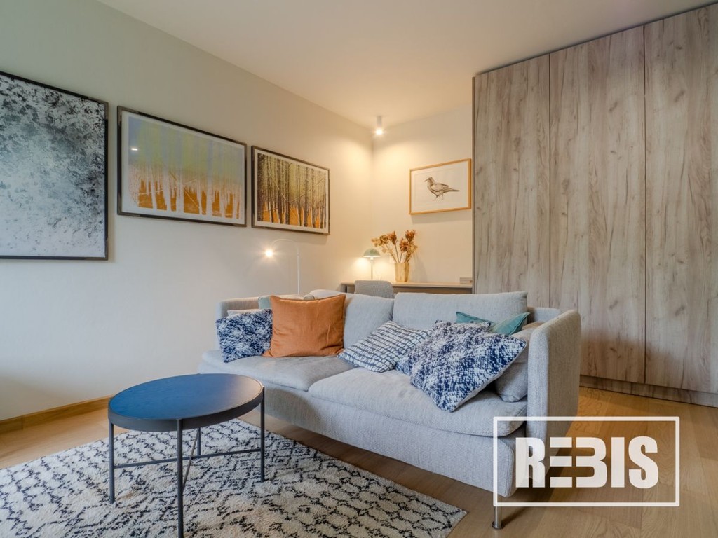 ENG| pl. Kossaka, 41 m², kawalerka, wysoki standard - Więcej