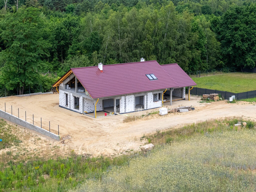 Pod lasem, w całości podpiwniczony - negocjuj cenę