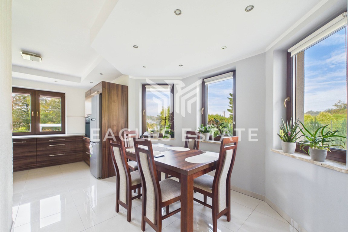 5-room house & single family of 247 m²