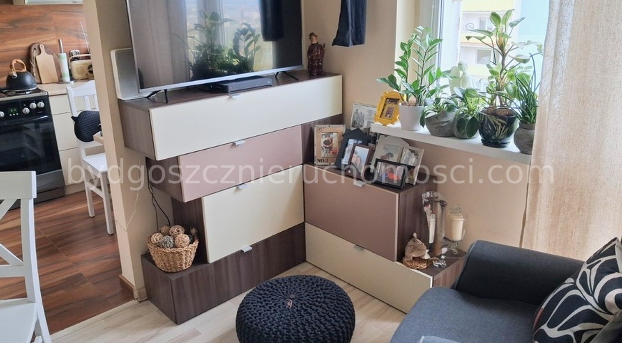 Idealna pod inwestycję przestronna kawalerka na Wyżynach. - Więcej