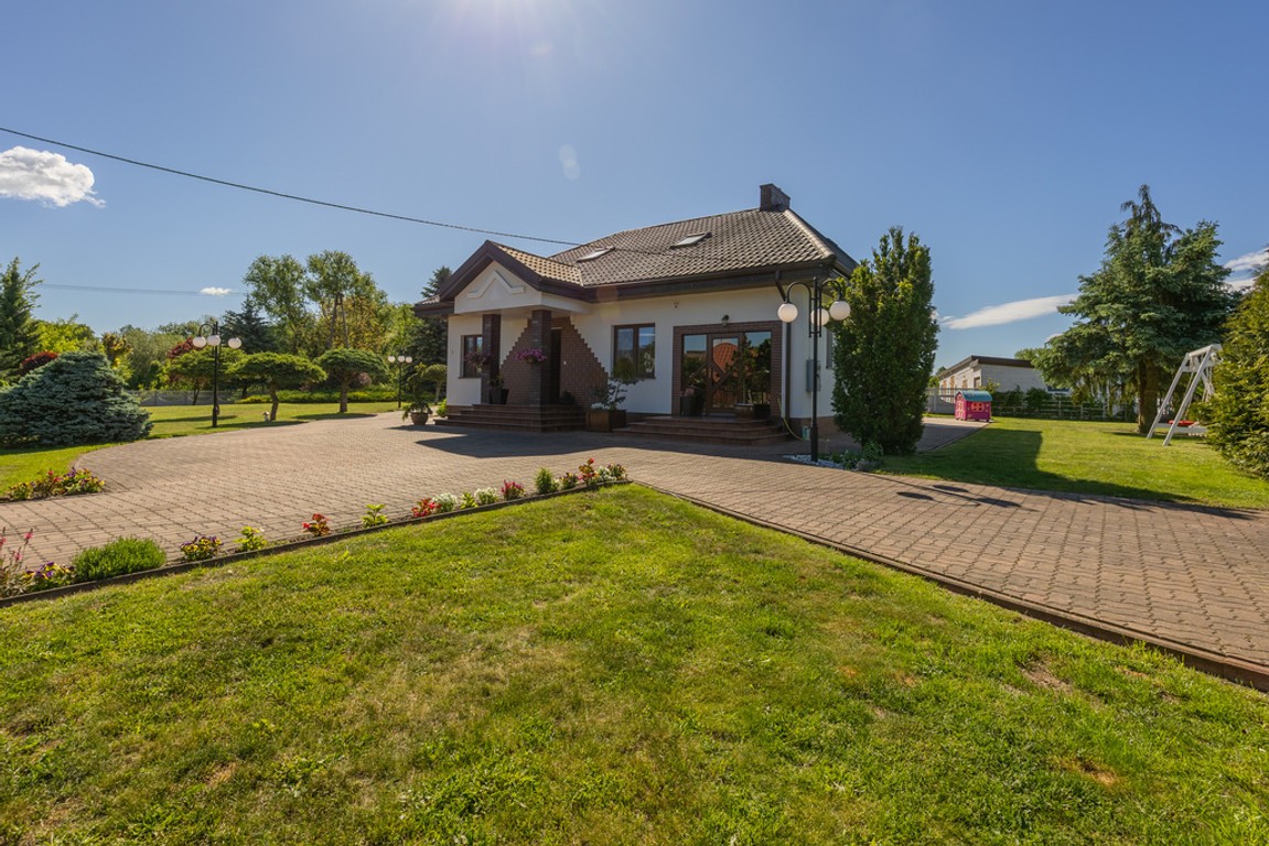 Uroczy dom przy rzece Sona - 130m², płoński