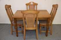 stół dębowy rozkładany i 4 krzesła