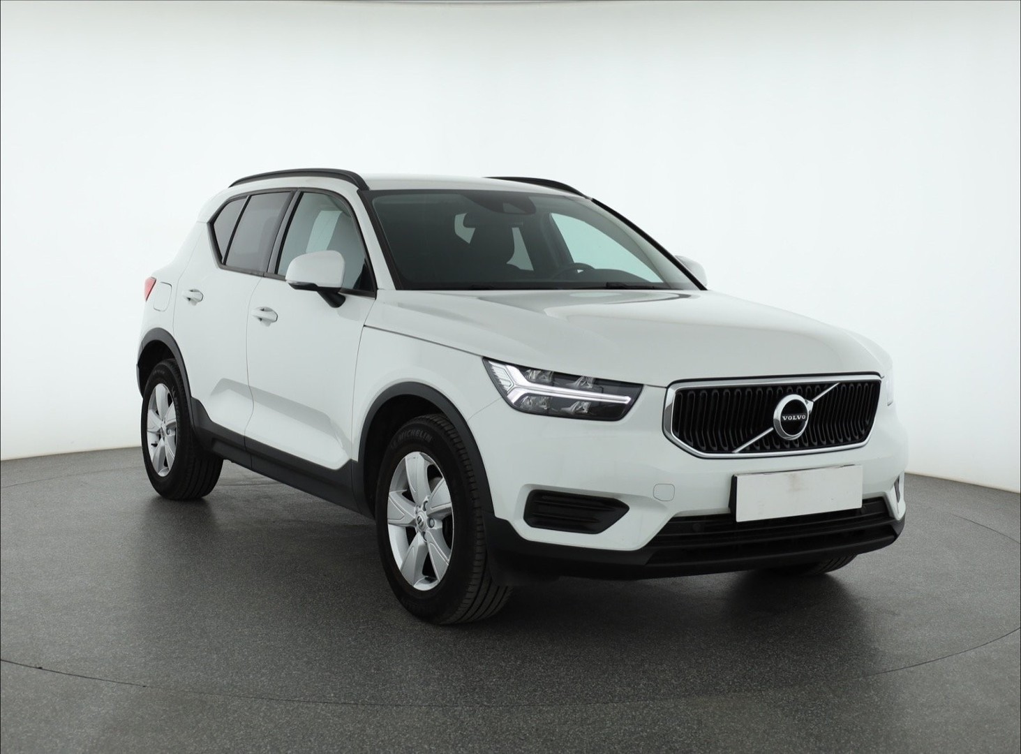 Volvo XC40 , Salon Polska, 1. Właściciel, VAT 23%, Klimatronic, Tempomat