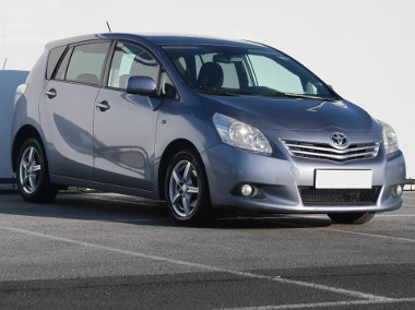 Toyota Verso , Klimatronic, Tempomat, Podgrzewane siedzienia-1