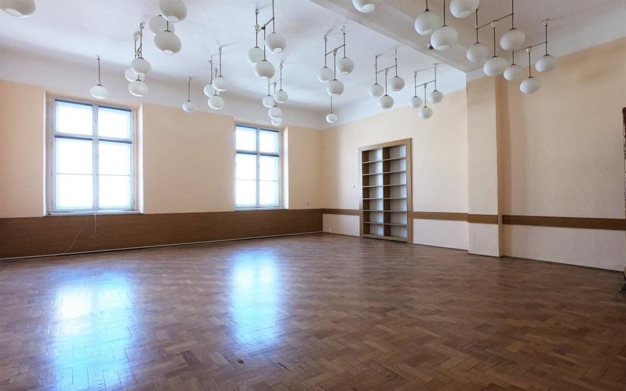 Piętro w zabytkowej kamienicy | Stare Miasto – pohled 4
