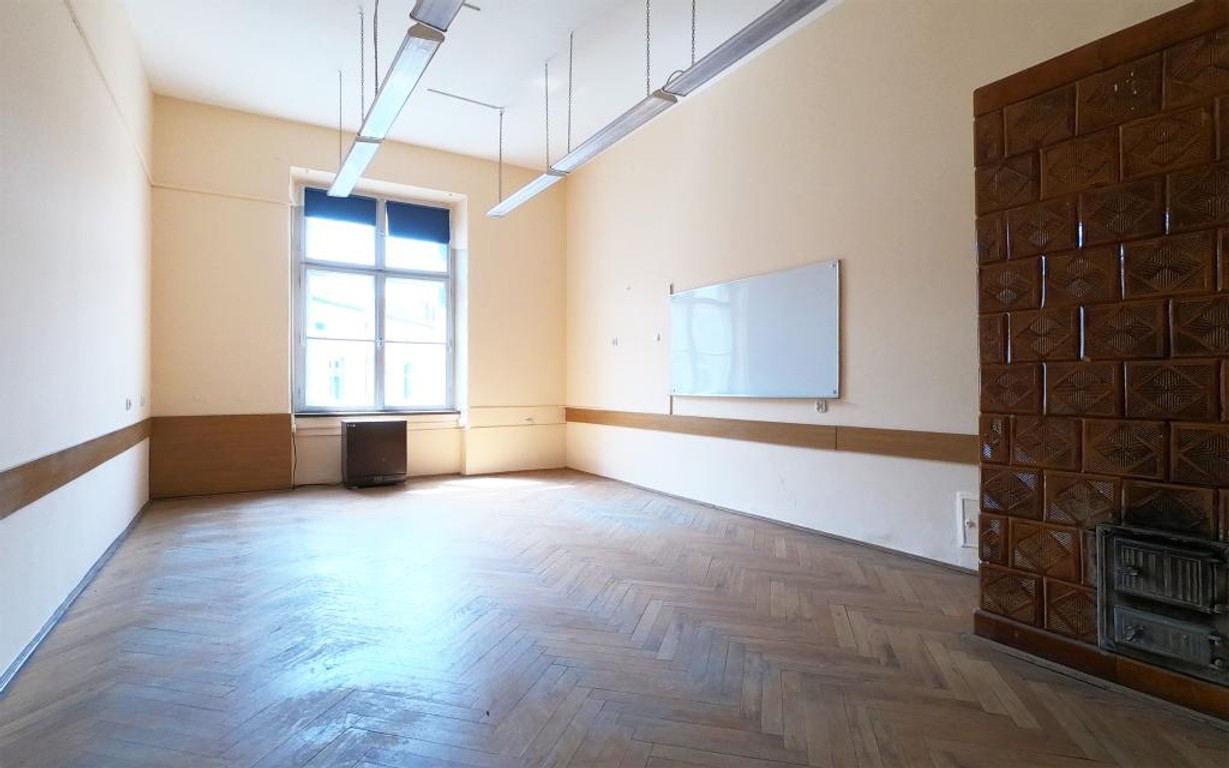Piętro w zabytkowej kamienicy | Stare Miasto – další
