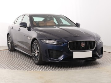 Jaguar XE I , Salon Polska, Serwis ASO, 180 KM, Automat, Skóra, Navi,